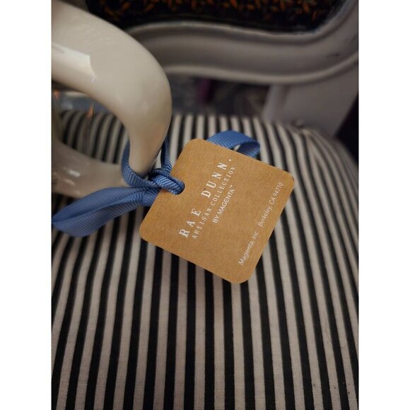 NWT Rae Dunn Disney Alice in Wonderland Mad Tea Party Topper Mug - Picture 2 of 9